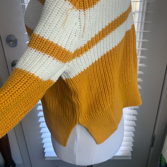 Lottos Moss X Pacsun Yellow and White Sweater - Picture 4 of 5